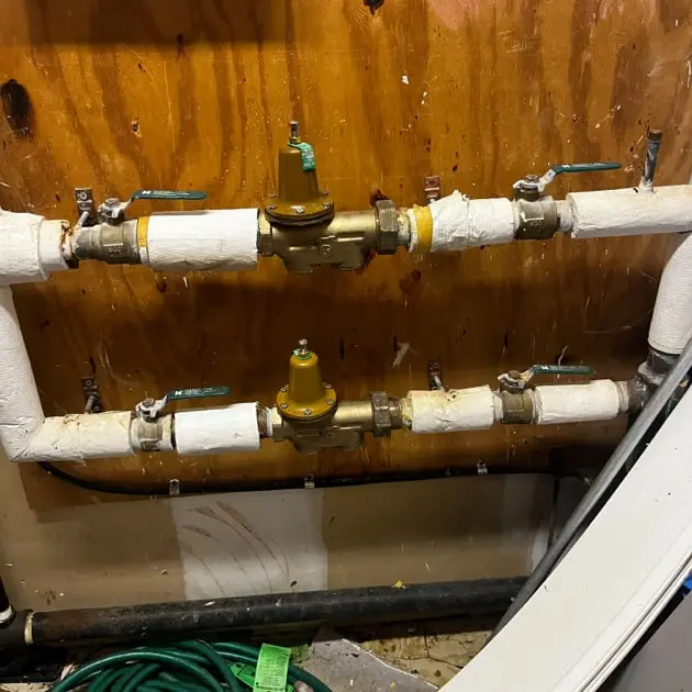 Plumbing services pipe repair min 1